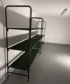 3-Etagenbett im Schutzraum, Schutzraumliege